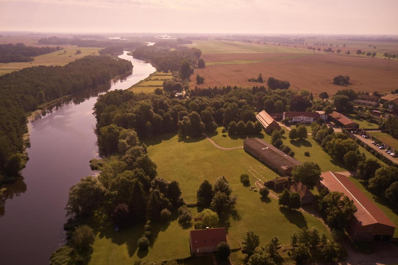 Relais & Chateaux Gutshaus Stolpe Hotel Stolpe an der Peene Kültér fotó