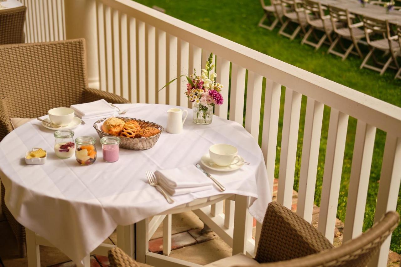 Relais & Chateaux Gutshaus Stolpe Hotel Stolpe an der Peene Kültér fotó